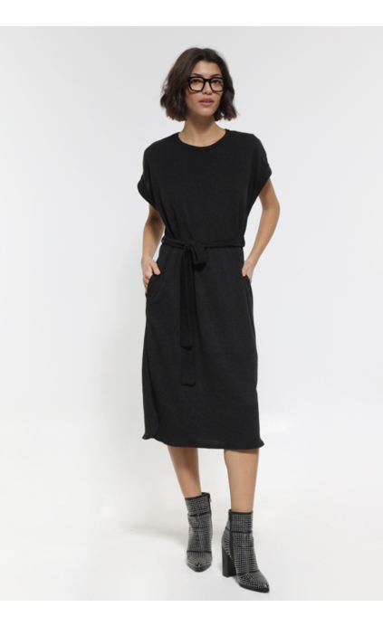 SLEEVELESS MIDI BLACK DRESS WITH WAIST BELT