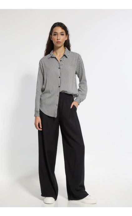 BLACK WIDE PANTS WITH POCKET AND ELASTIC WAIST