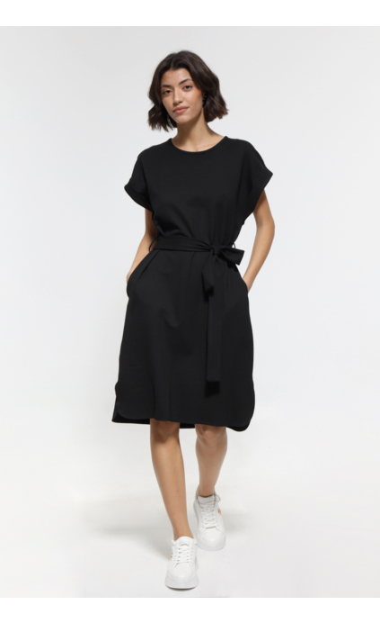 BLACK MIDI SLEEVELESS DRESS WITH POCKETS AND TIE WAIST