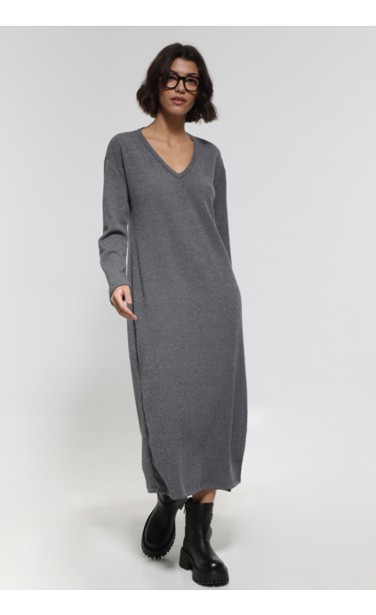 FULL-BODY GRAY LONG-SLEEVED V-NECK DRESS