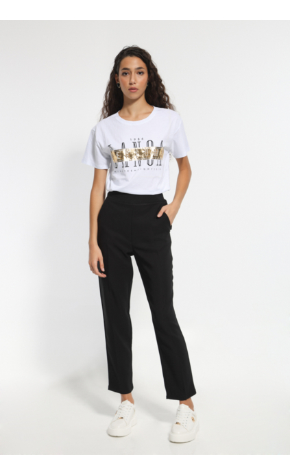 WHITE T-SHIRT WITH GOLD LOGO