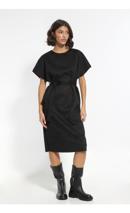 SHORT SLEEVE BLACK DRESS WITH WAIST BELT