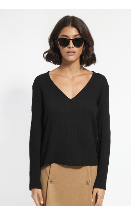 BLACK V-NECK LONG SLEEVE BLOUSE