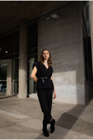 BLACK SUIT WITH SHORT-SLEEVED T-SHIRT AND PANTS