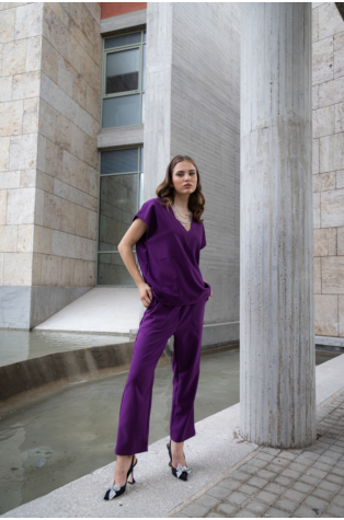 PURPLE SET WITH SHORT-SLEEVED T-SHIRT AND PANTS