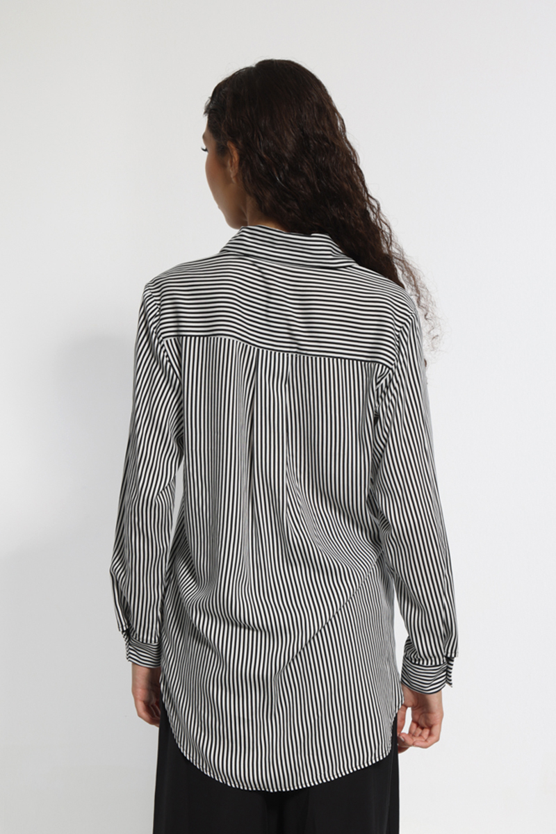 BLACK AND WHITE STRIPED SHIRT