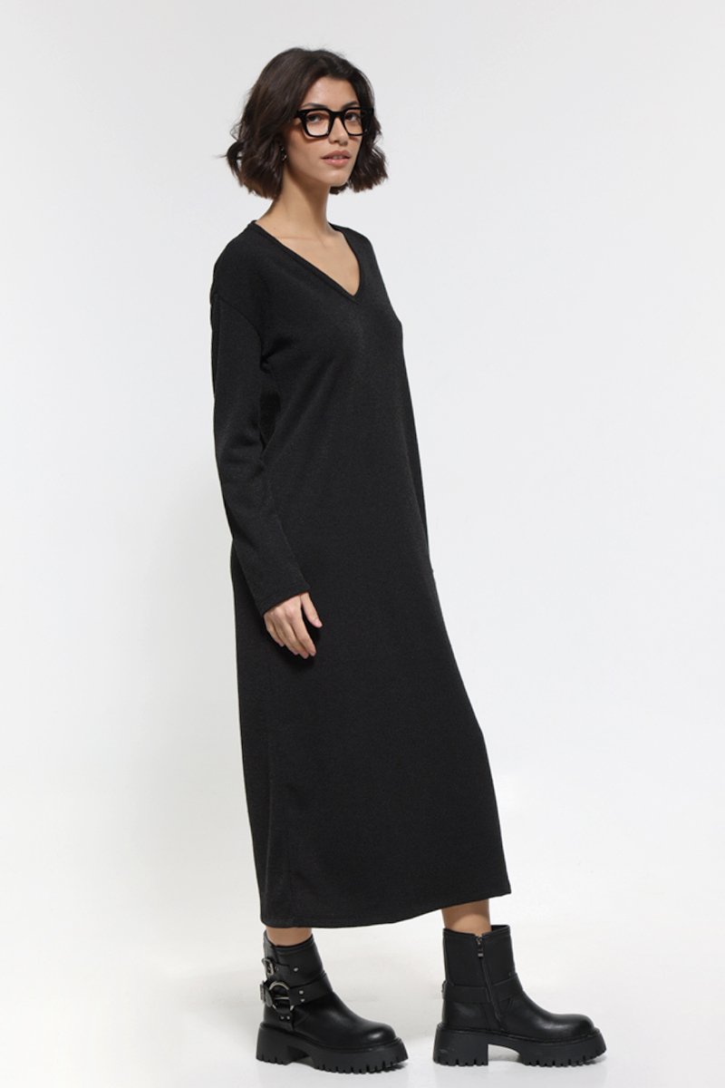 BLACK V-NECK LONG SLEEVED ONE PIECE DRESS