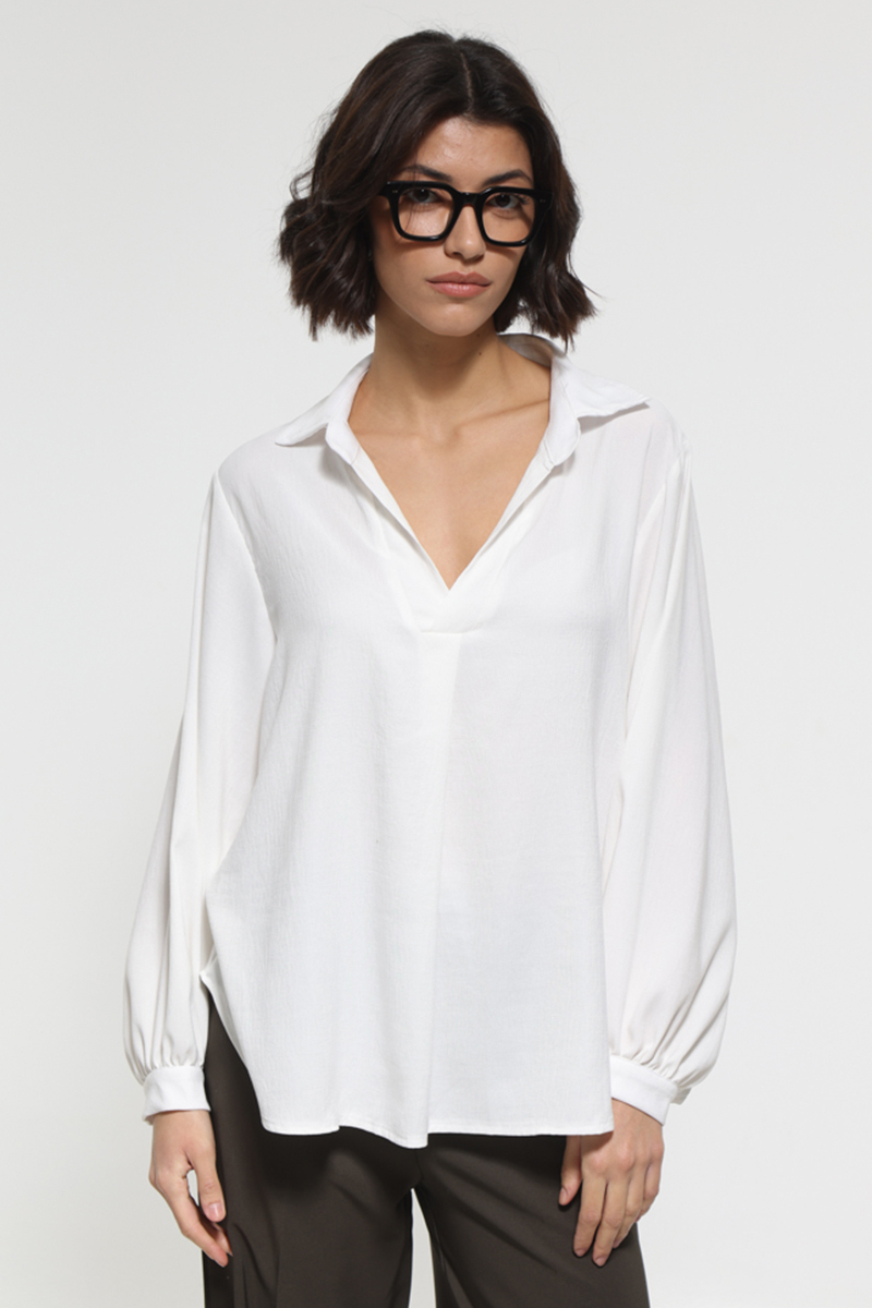 LONG-SLEEVED WHITE T-SHIRT WITH SCARF