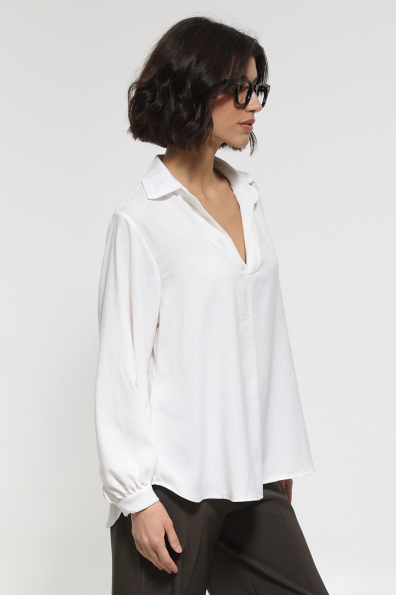 LONG-SLEEVED WHITE T-SHIRT WITH SCARF