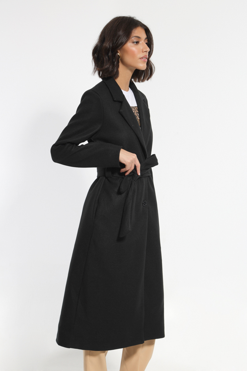 BLACK COAT WITH WAIST BELT AND POCKETS