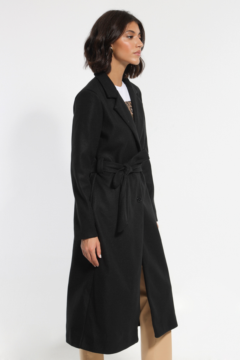 BLACK COAT WITH WAIST BELT AND POCKETS