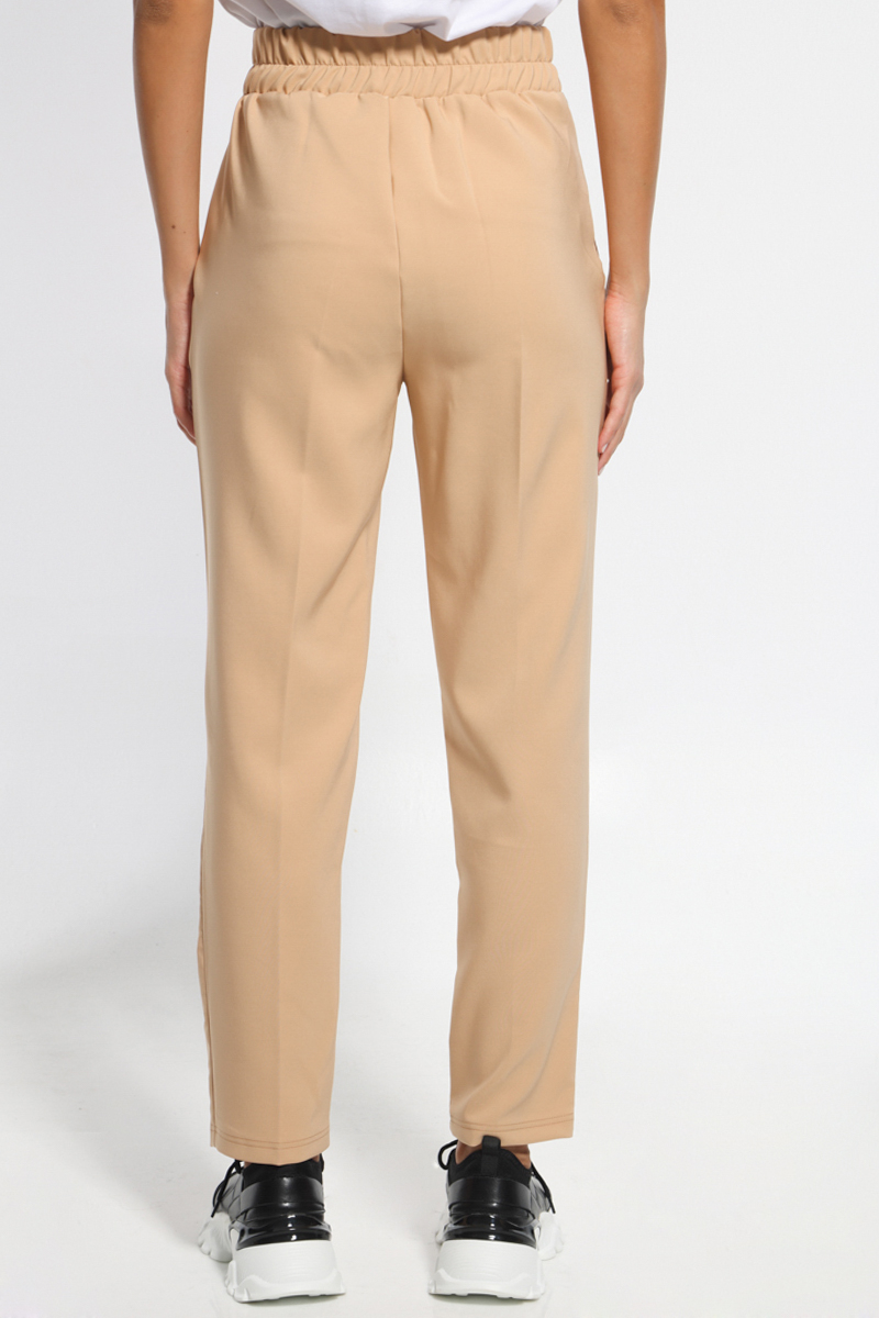 STRAIGHT LINE PANTS IN CAMEL COLOR