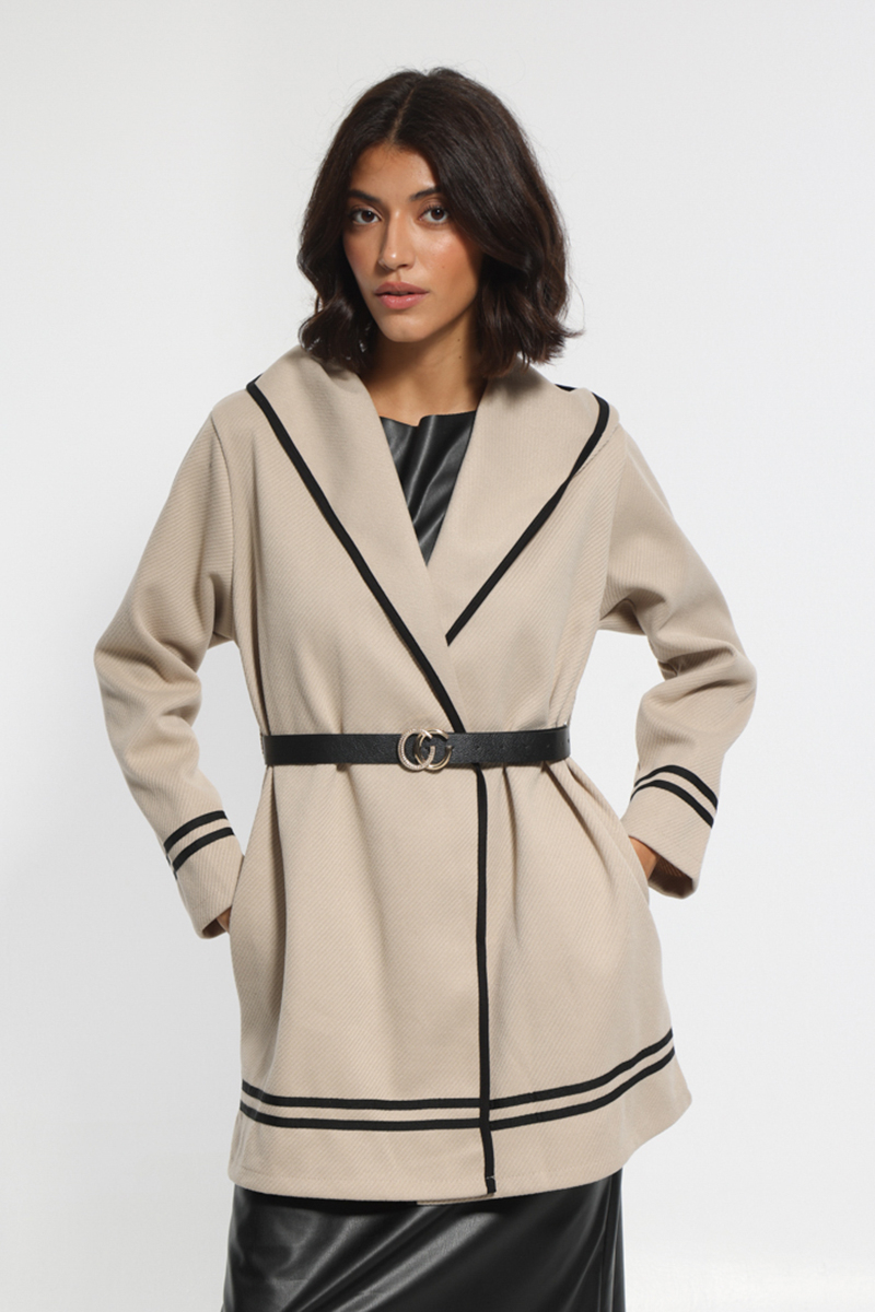 BEIGE SHORT COAT WITH WAIST BELT AND HOOD