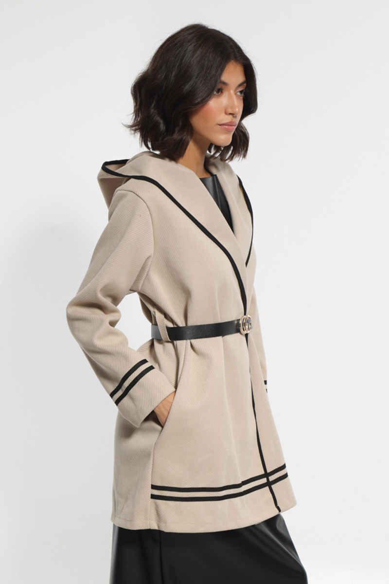 BEIGE SHORT COAT WITH WAIST BELT AND HOOD