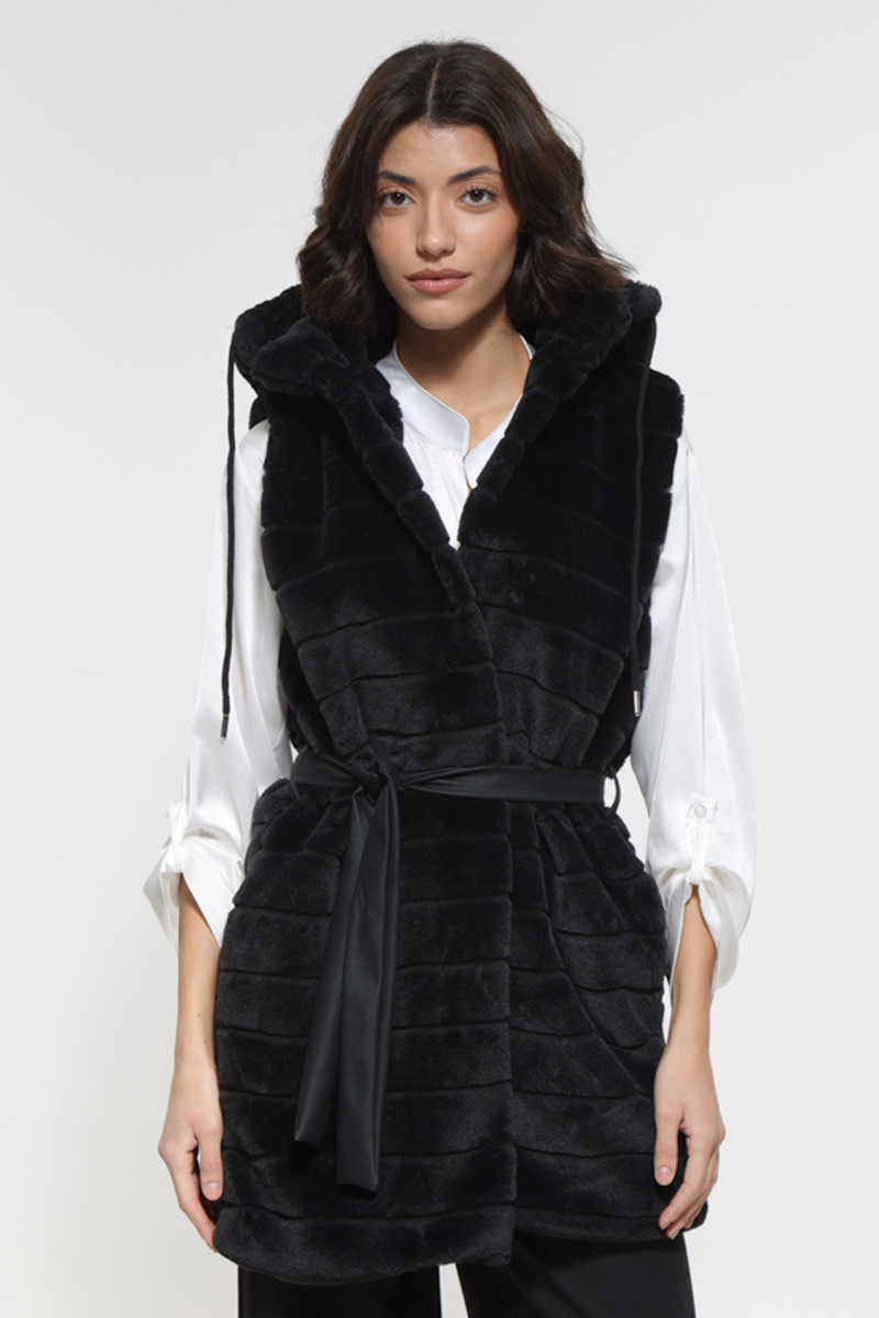 BLACK SLEEVELESS FUR JACKET WITH WAIST TIE AND HOOD