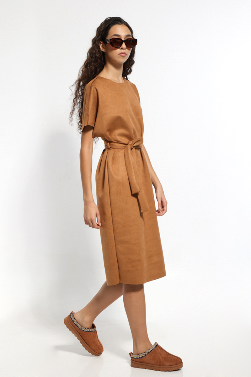 SHORT SLEEVED BROWN DRESS WITH WAIST BELT