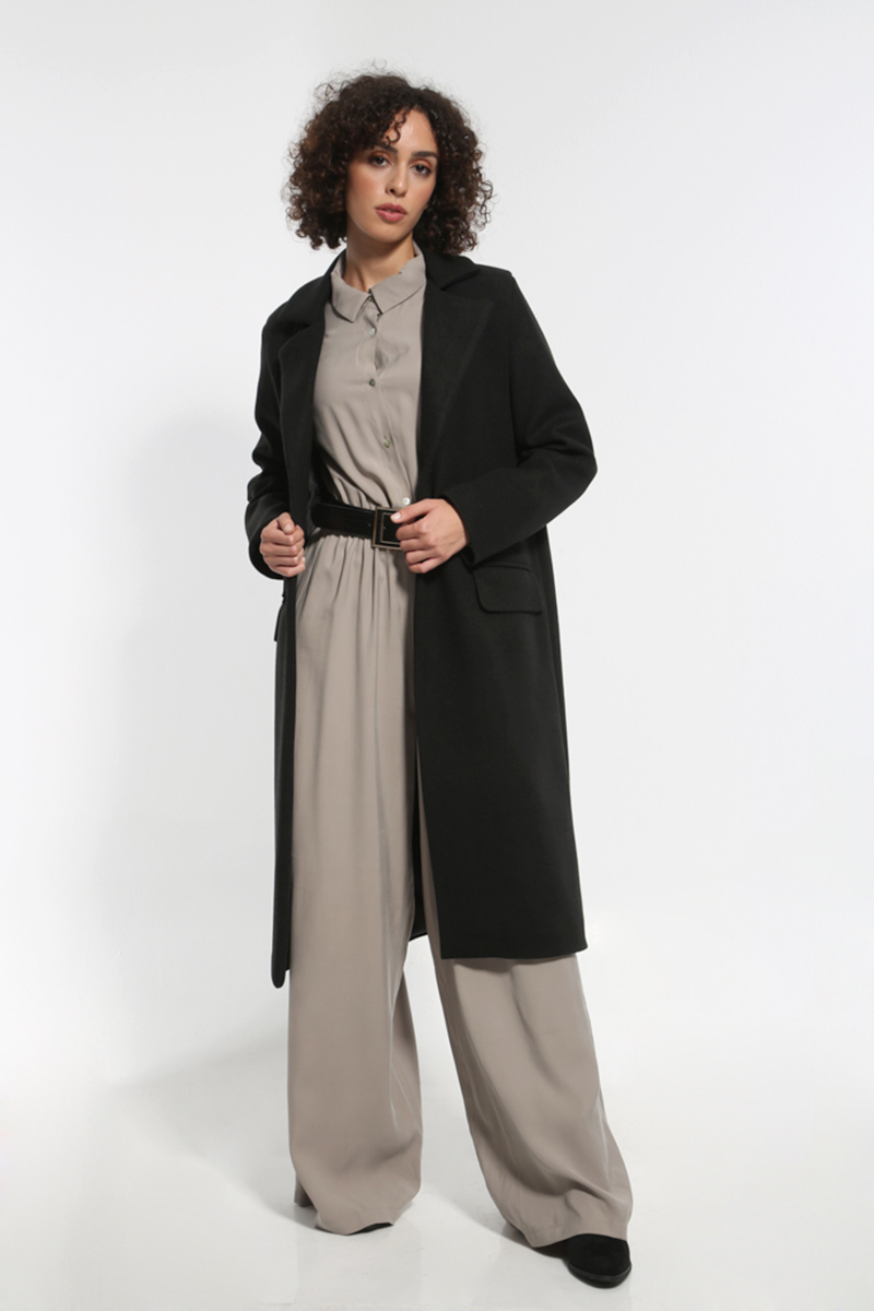 LONG BLACK COAT WITH BUTTONS