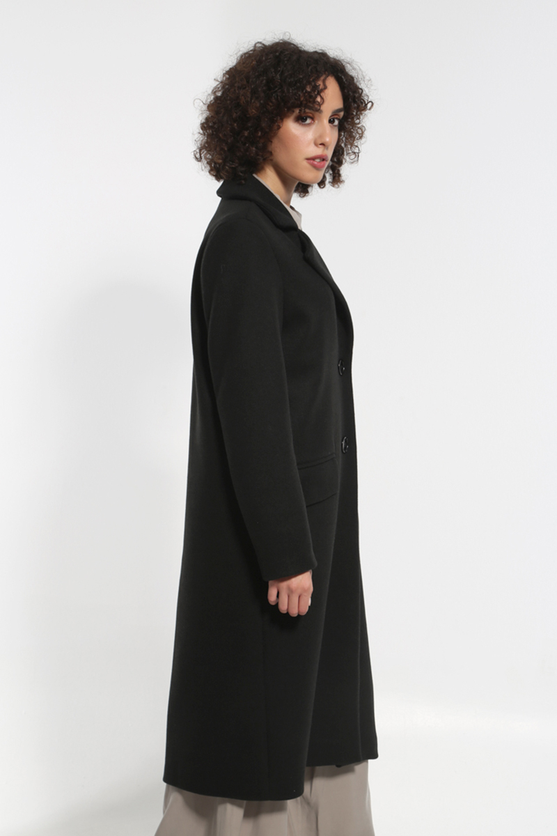 LONG BLACK COAT WITH BUTTONS