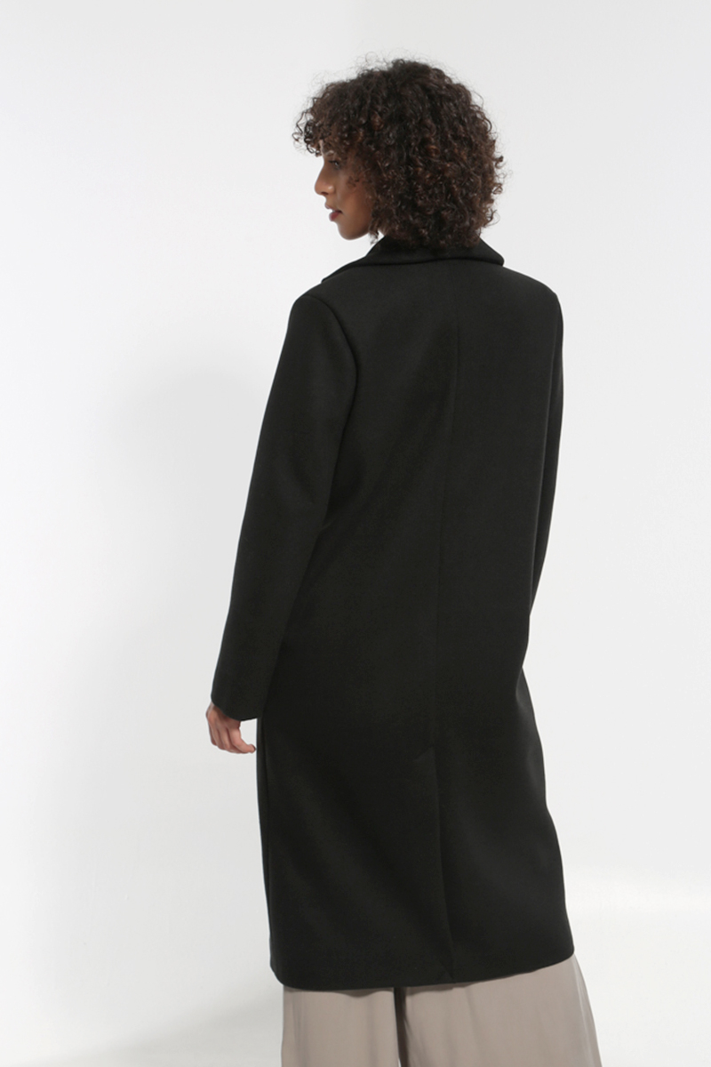 LONG BLACK COAT WITH BUTTONS