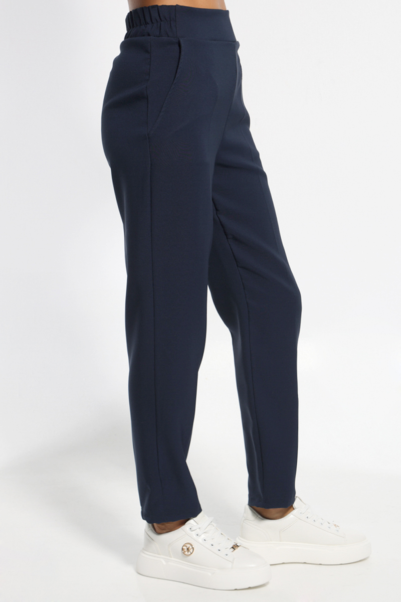 STRAIGHT LINE PANTS IN BLUE COLOR