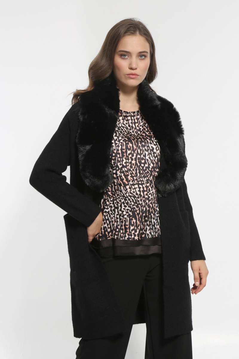 LONG BLACK JACKET-PULLOVER WITH FUR AND WAIST BELT