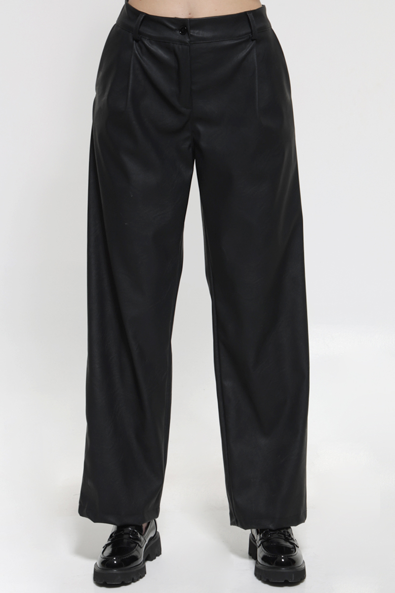 BLACK LEATHER LOOK STRAIGHT LINED PANTS