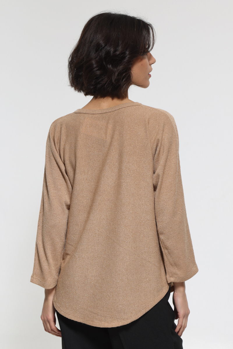 LONG SLEEVE BLOUSE IN CAMEL COLOR