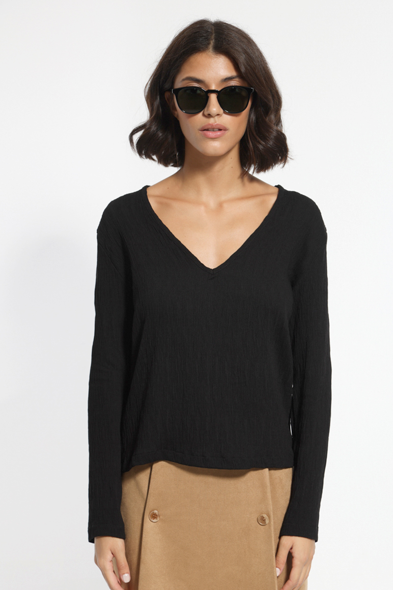 BLACK V-NECK LONG SLEEVE BLOUSE