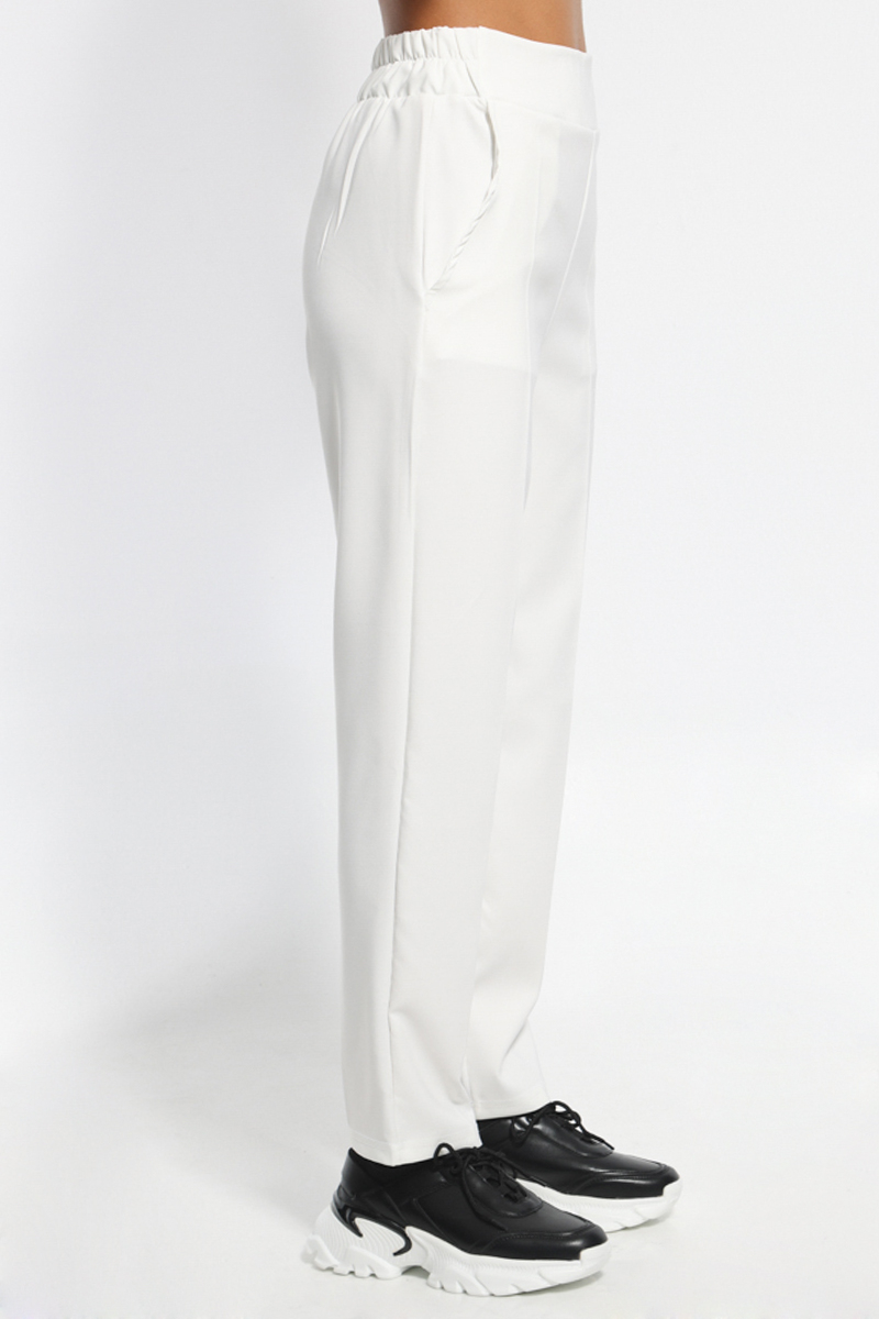 WHITE PANTS IN A STRAIGHT LINE WITH POCKETS