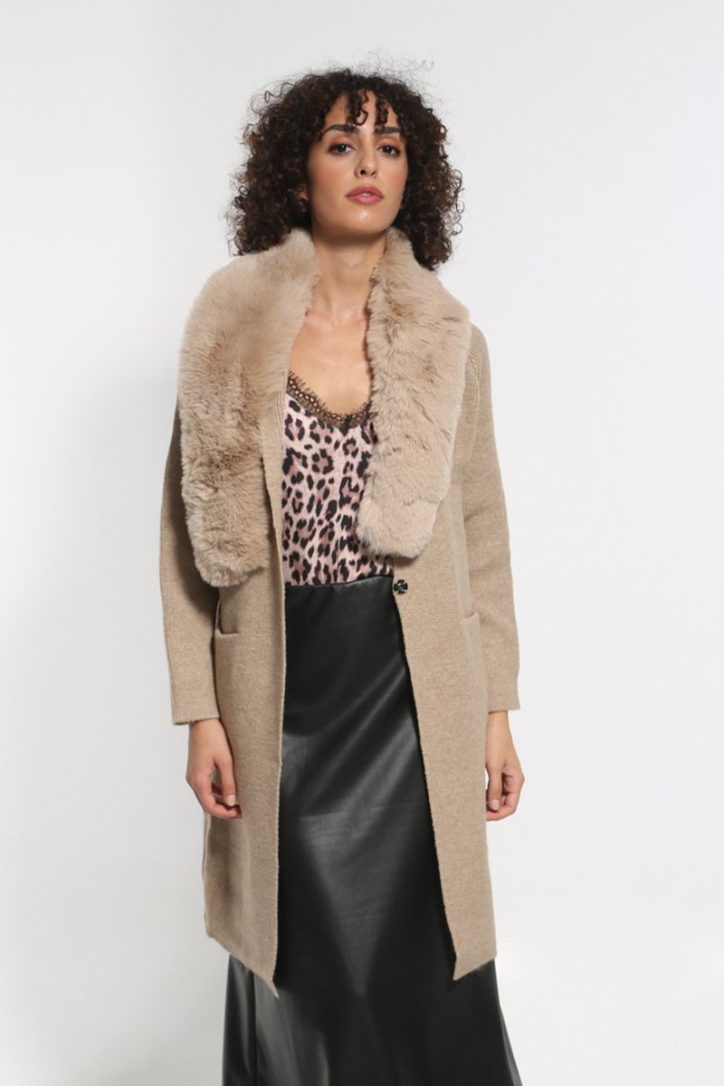 LONG CAMEL JACKET-PULLOVER WITH FUR AND POCKETS