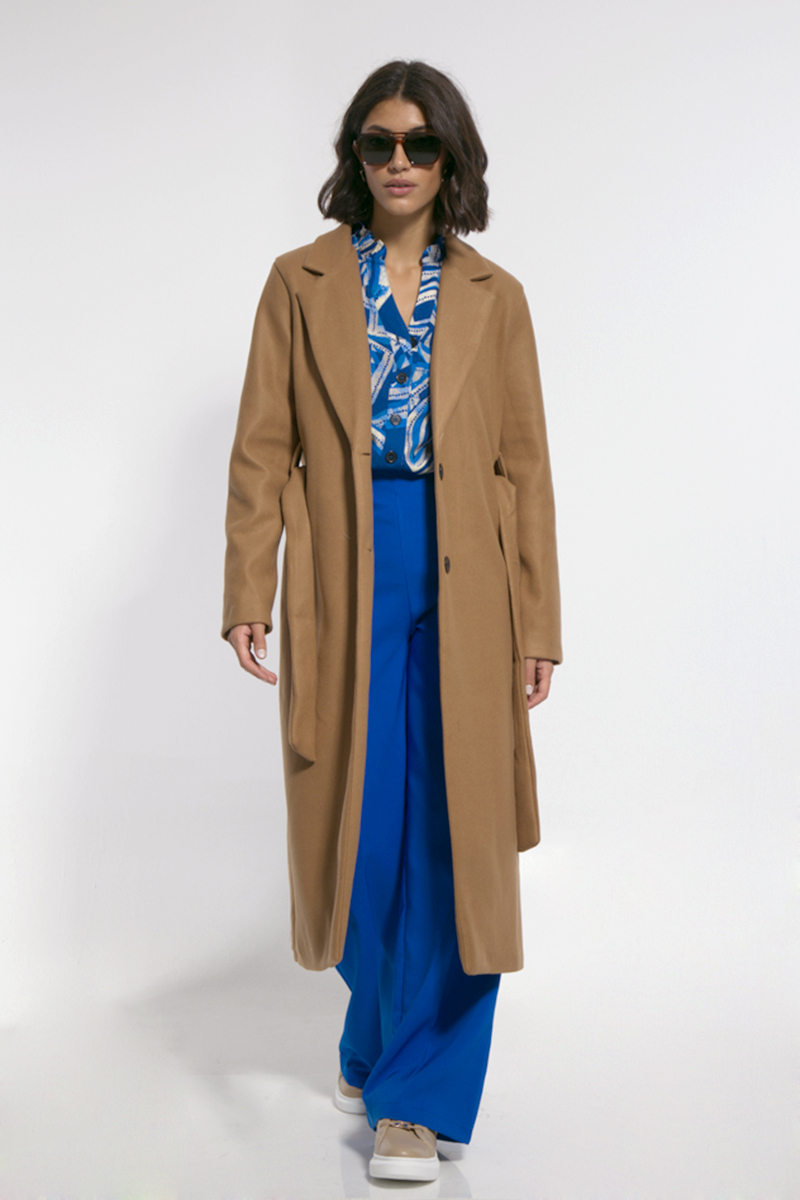 CAMEL COAT WITH WAIST BELT AND POCKETS