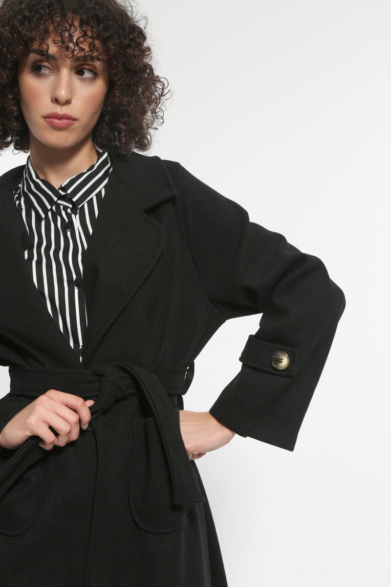 LONG BLACK COAT WITH WAIST BELT