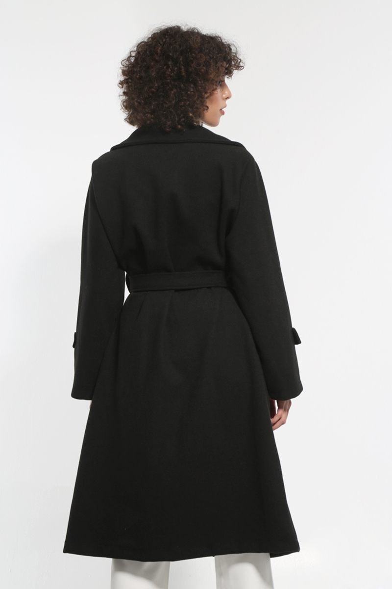 LONG BLACK COAT WITH WAIST BELT