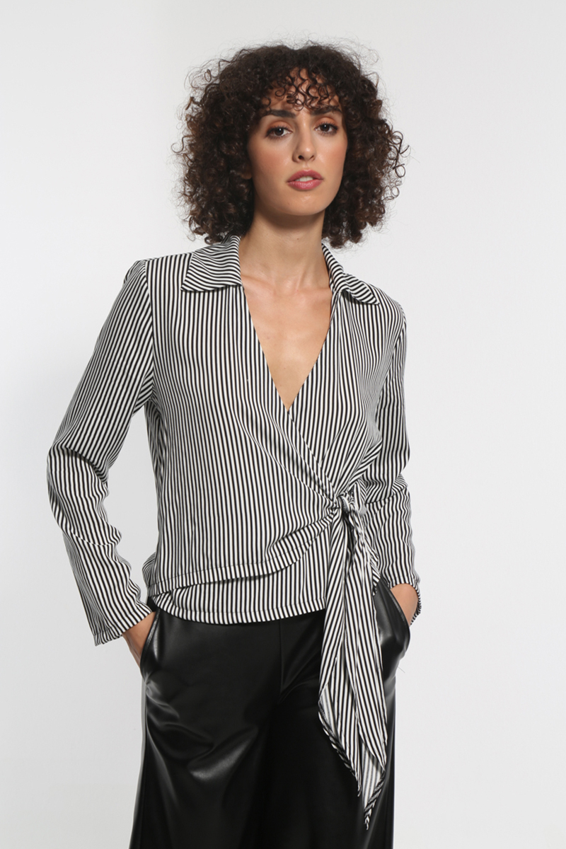 STRIPED LONG SLEEVE COLLAR TOP WITH TIE FRONT