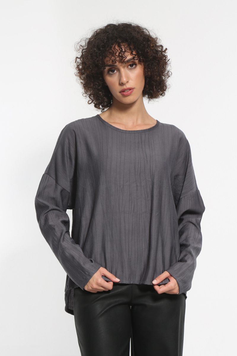 COMFORTABLE GRAY LONG SLEEVED BLOUSE