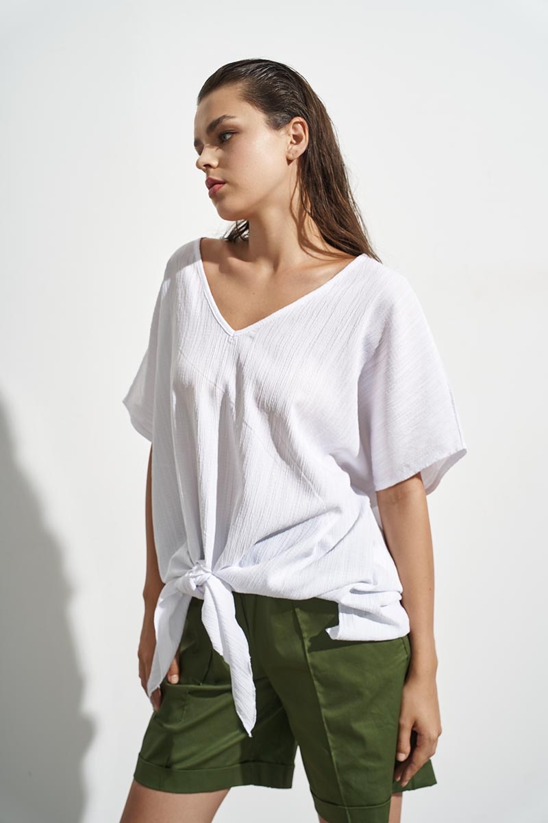 SHORT SLEEVE BLOUSE, OF RAYON AND LINEN