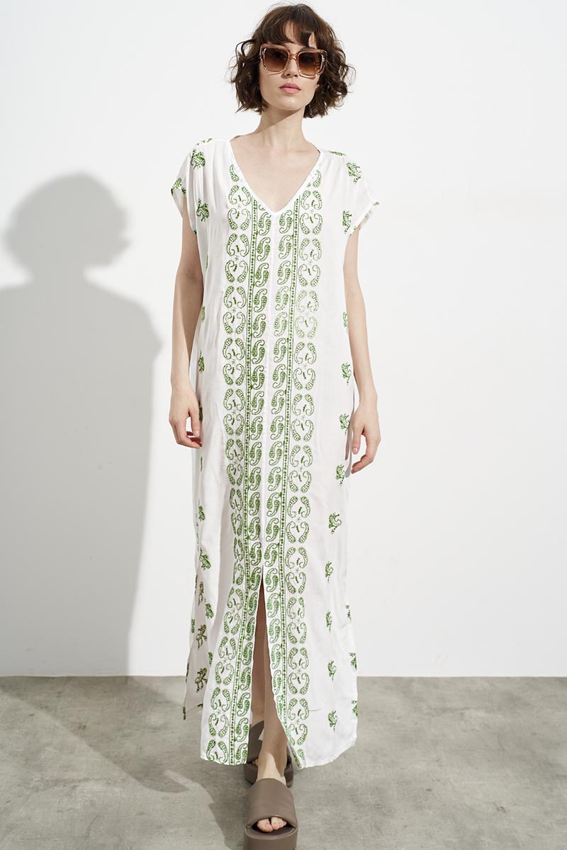 MAXI WHITE DRESS WITH GREEN EMBROIDERY, SHORT SLEEVE, V-NECK AND SIDE RIPS, VISCOSE 