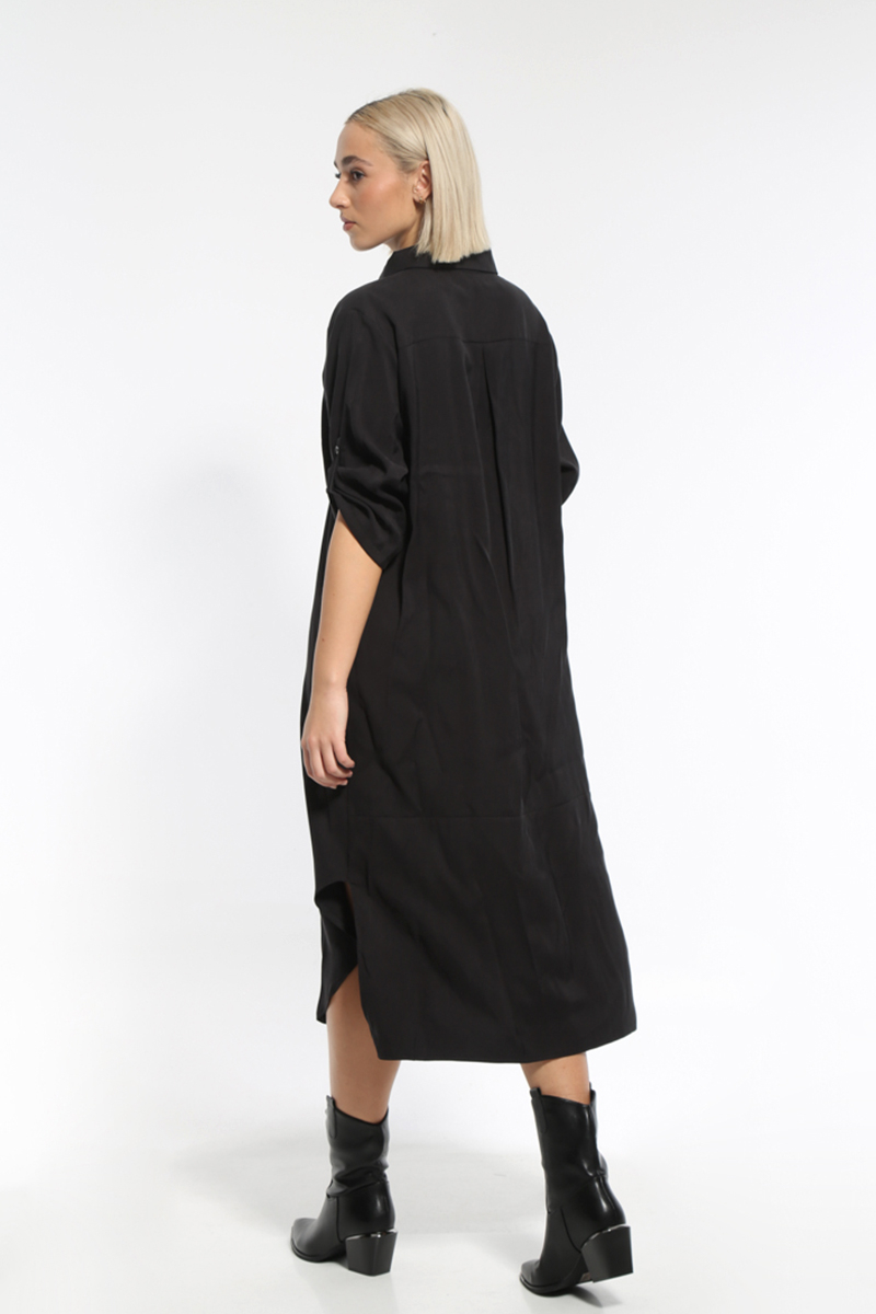 BLACK WIDE LONG SLEEVED DRESS