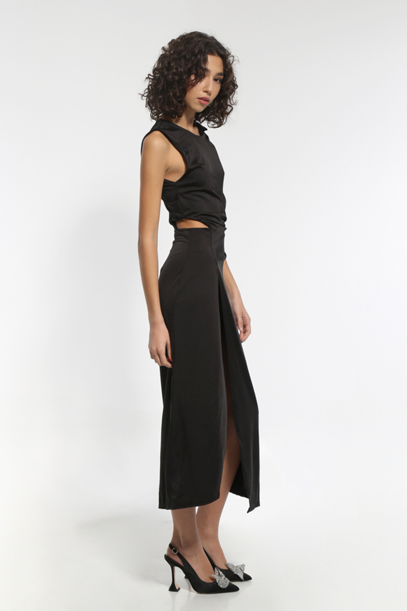 BLACK SLEEVELESS APPLIED MIDI DRESS