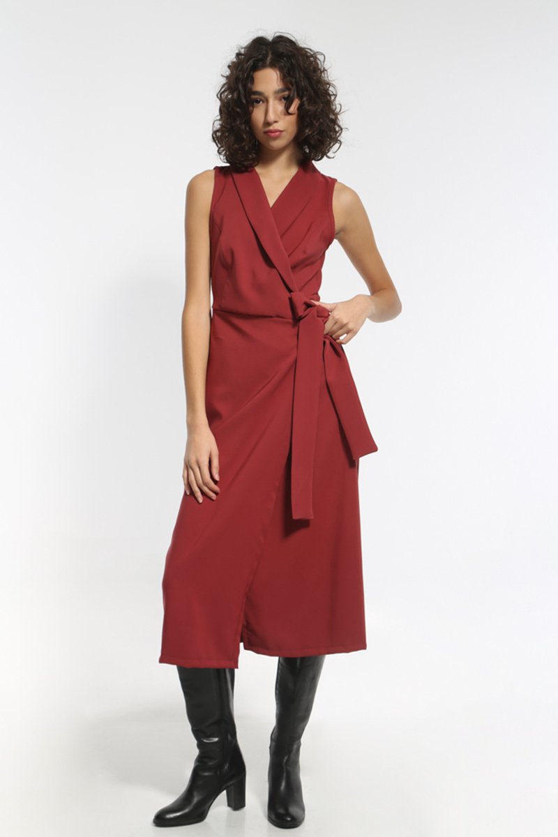 TILE SLEEVELESS DRESS WITH TIE WAIST