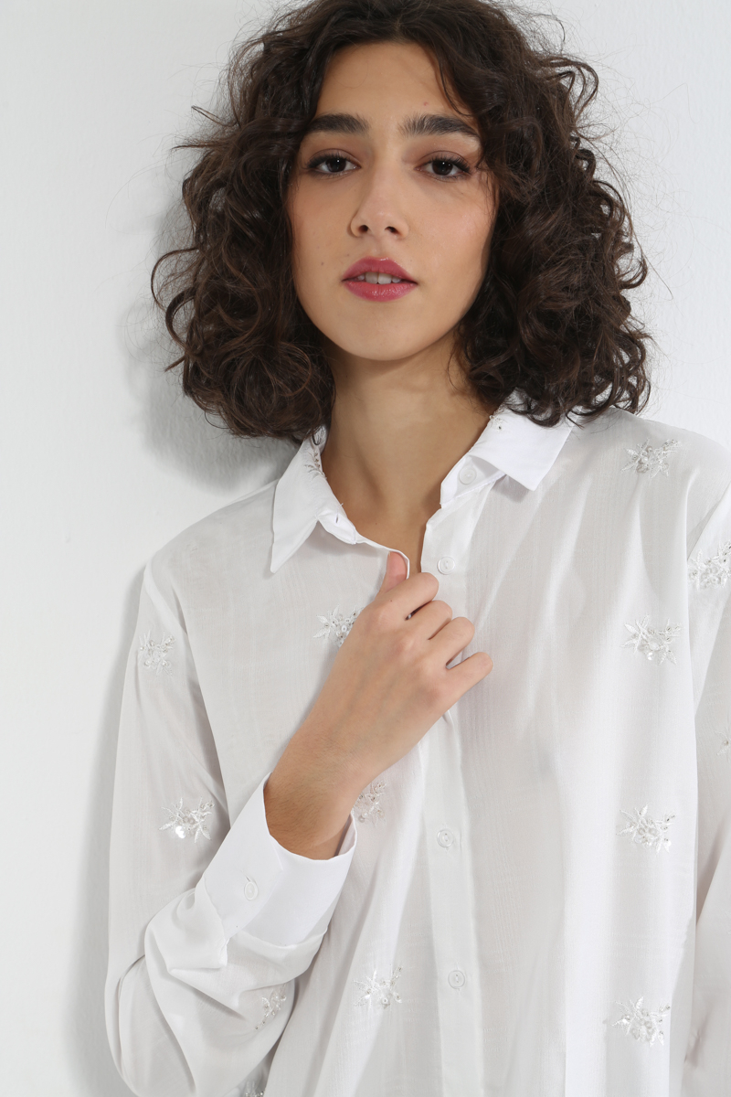 WHITE PATTERNED SHIRT