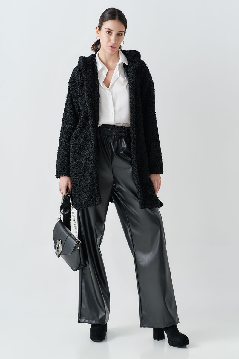 FUR COAT WITH A BELT AT THE WAIST