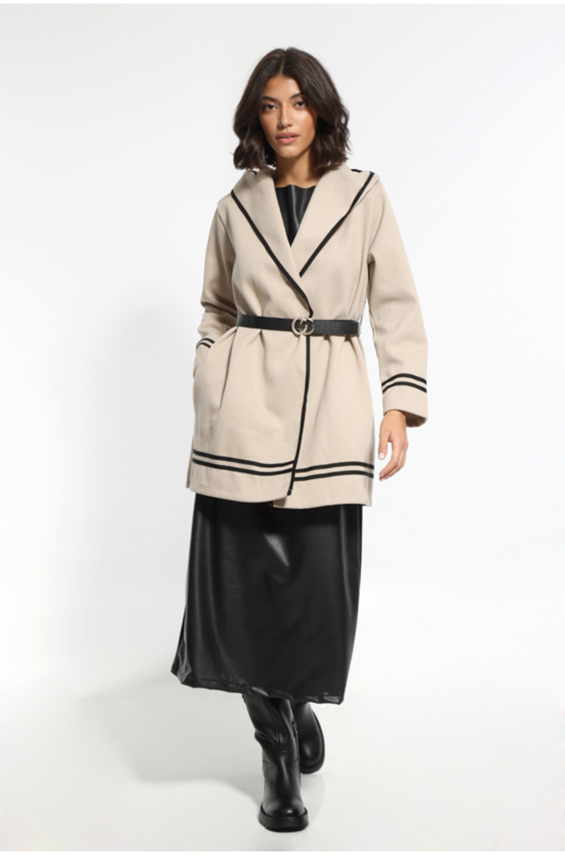 BEIGE SHORT COAT WITH WAIST BELT AND HOOD